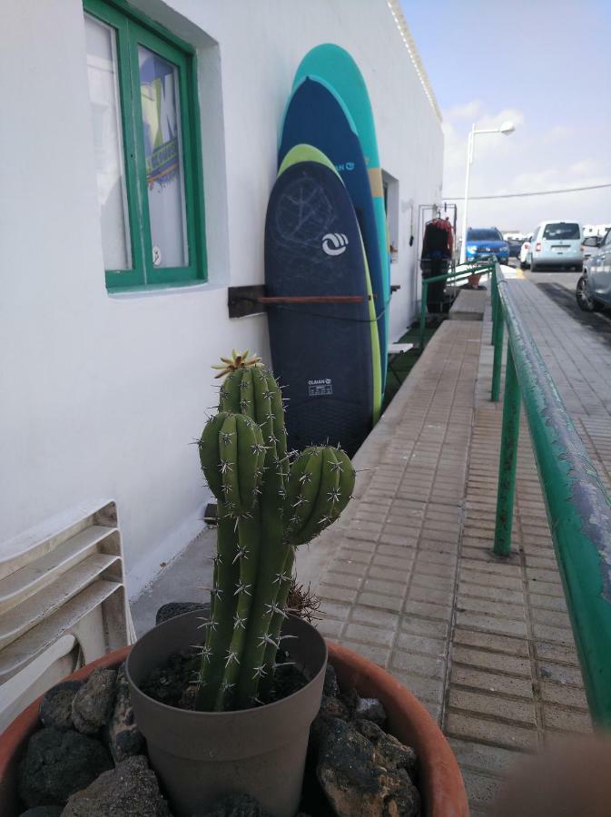Yokomosurf Camp Famara Exteriér fotografie